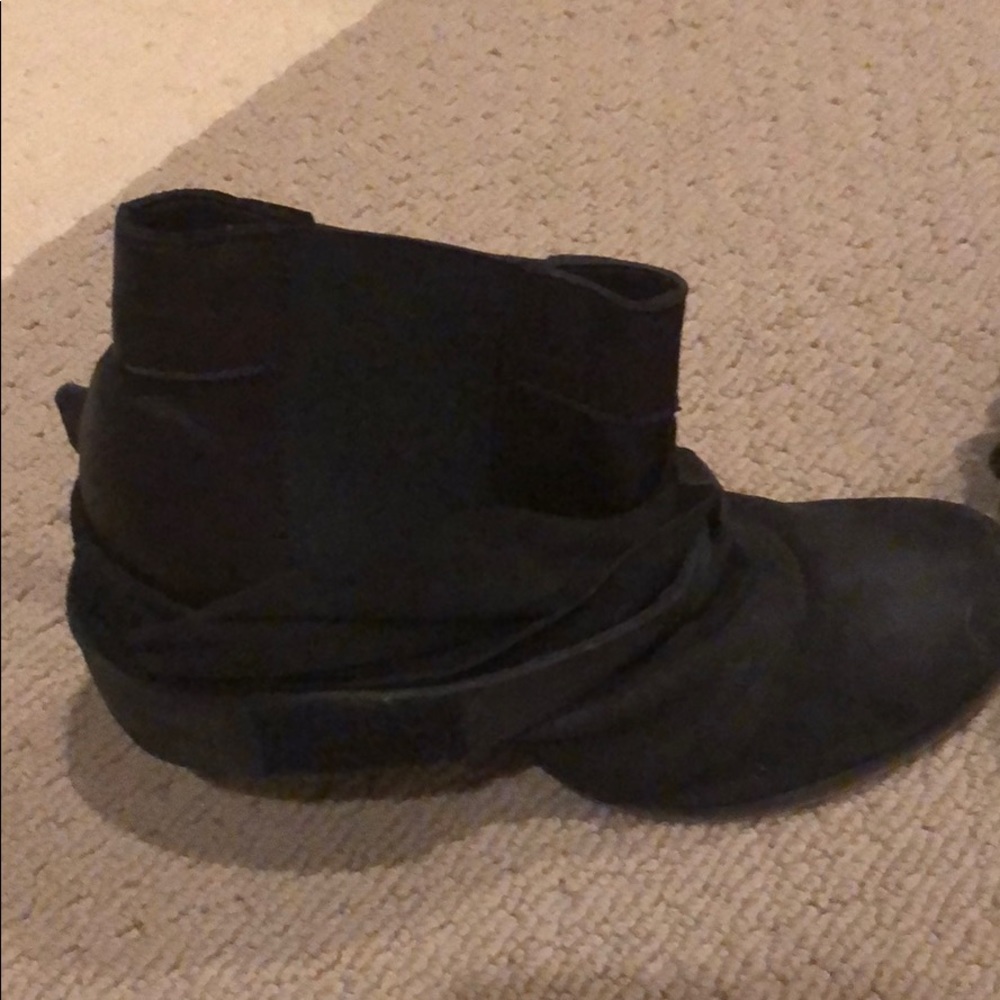 LD Tuttle booties - Picture 4 of 5